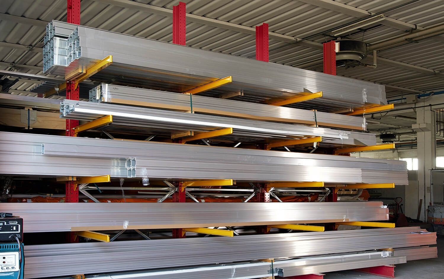 Incomac impianti in alluminio e acciaio inox